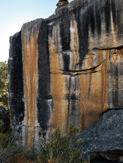 Smile of Africa — reference photo of the boulder problem